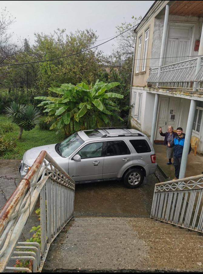 Guest House Knarik Jvari Bagian luar foto